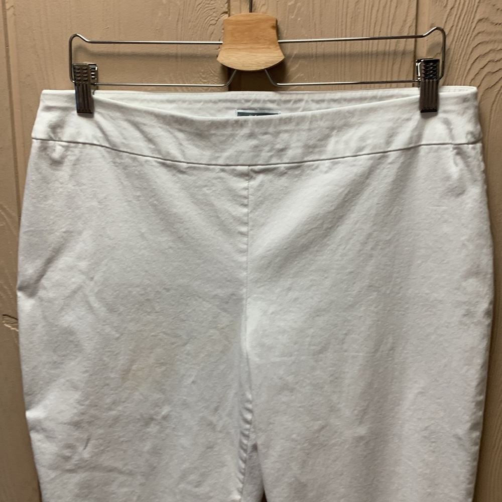 JM Collection Capris - Picture 3 of 12